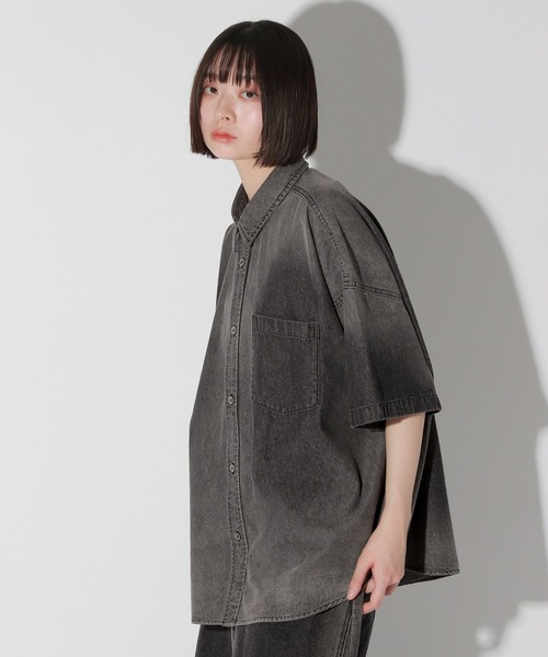 Anui（アニュイ）の「【UNISEX】フラワーデニムシャツ（シャツ/ブラウス・レディース・ブルー/ブラック・MEDIUM）」の21枚目の写真