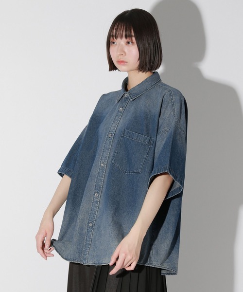 Anui（アニュイ）の「【UNISEX】フラワーデニムシャツ（シャツ/ブラウス・レディース・ブルー/ブラック・MEDIUM）」の16枚目の写真