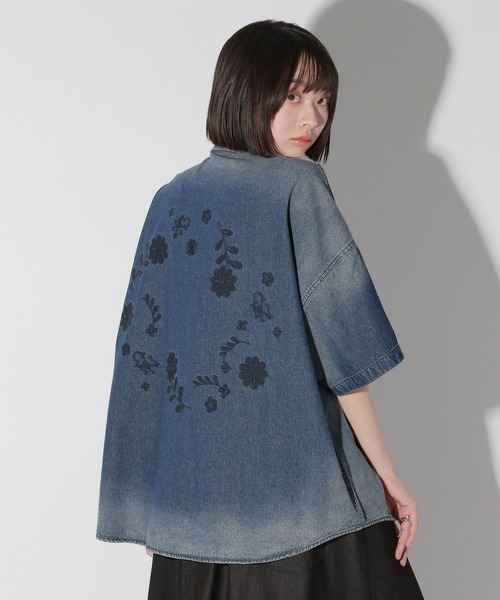 Anui（アニュイ）の「【UNISEX】フラワーデニムシャツ（シャツ/ブラウス・レディース・ブルー/ブラック・MEDIUM）」の17枚目の写真