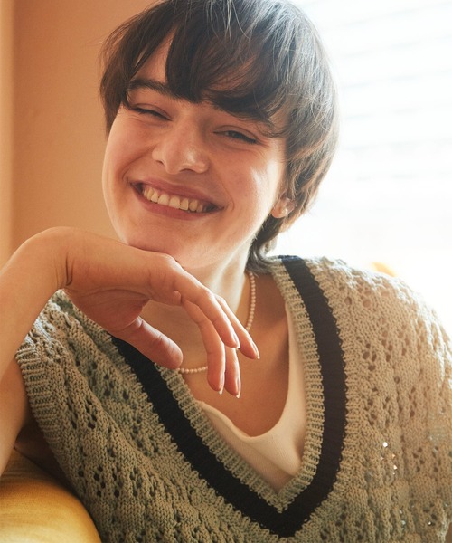 Jines（ジネス）の「テープヤーンレースメッシュベスト（ベスト・レディース・ベージュ/グリーン・38）」の20枚目の写真