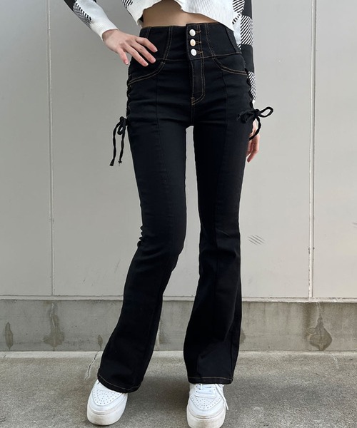 GLAMOROUS JANE(グラマラスジェーン)の「脇レースアップハイウエストデニムフレアパンツ(デニムパンツ・レディース・ブラック/チャコールグレー/ブルー・M/S)」の4枚目の写真
