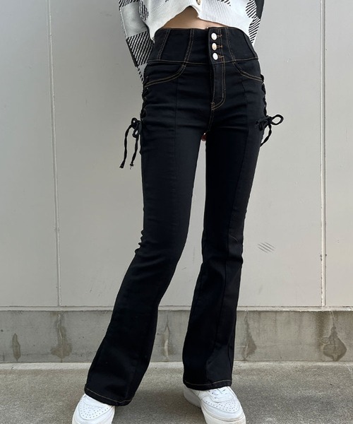 GLAMOROUS JANE(グラマラスジェーン)の「脇レースアップハイウエストデニムフレアパンツ(デニムパンツ・レディース・ブラック/チャコールグレー/ブルー・M/S)」の12枚目の写真