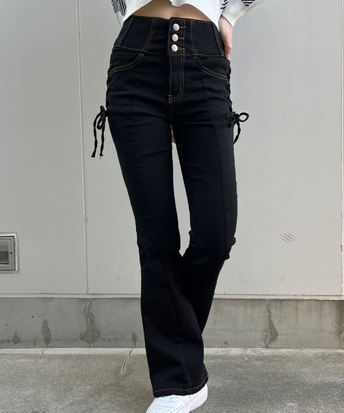 GLAMOROUS JANE(グラマラスジェーン)の「脇レースアップハイウエストデニムフレアパンツ(デニムパンツ・レディース・ブラック/チャコールグレー/ブルー・M/S)」の14枚目の写真