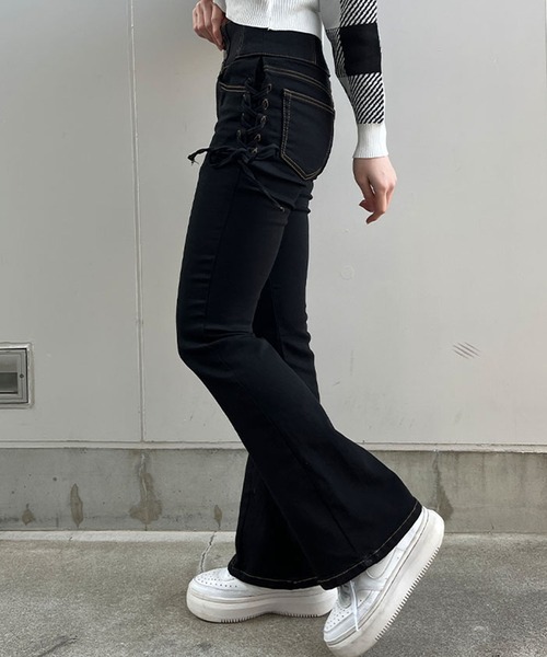 GLAMOROUS JANE(グラマラスジェーン)の「脇レースアップハイウエストデニムフレアパンツ(デニムパンツ・レディース・ブラック/チャコールグレー/ブルー・M/S)」の17枚目の写真