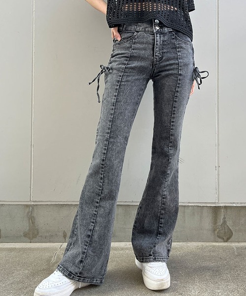 GLAMOROUS JANE(グラマラスジェーン)の「脇レースアップハイウエストデニムフレアパンツ(デニムパンツ・レディース・ブラック/チャコールグレー/ブルー・M/S)」の21枚目の写真
