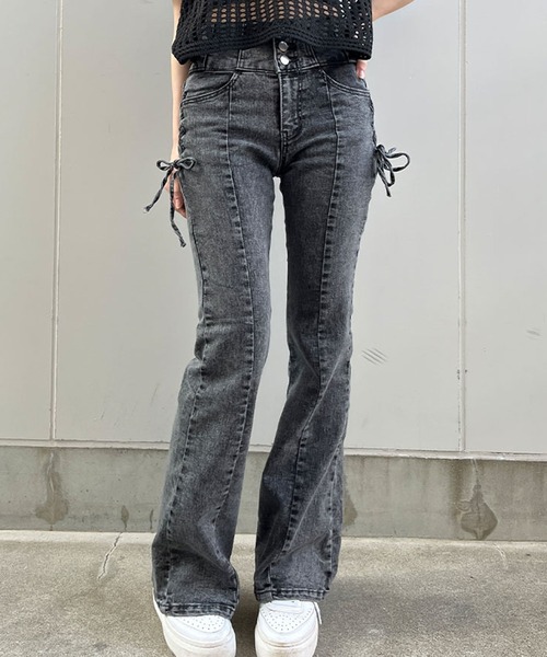 GLAMOROUS JANE(グラマラスジェーン)の「脇レースアップハイウエストデニムフレアパンツ(デニムパンツ・レディース・ブラック/チャコールグレー/ブルー・M/S)」の22枚目の写真
