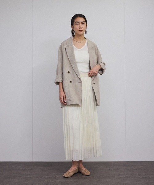 SALON adam et rope'（サロン アダム エ ロペ）の「Hug Silk ラウンドネックタンクトップ（タンクトップ・レディース・オフホワイト/ブラック/ネイビー・FREE）」の10枚目の写真