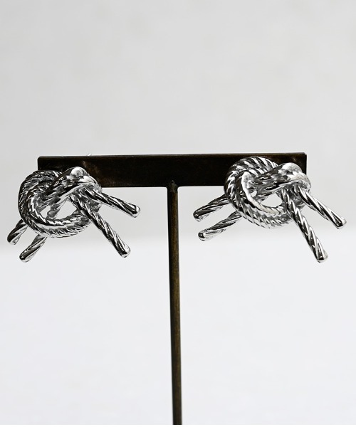 SOWI ピアス サージカルステンレス ロープKnot ピアス（ピアス（両耳用