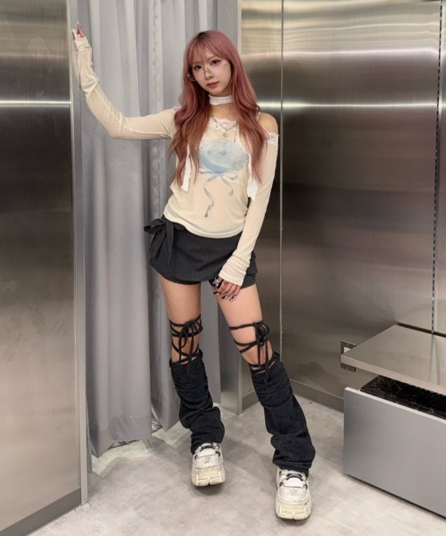 Never mind the XU / Chikashitsu+(ネバーマインド ザ エックスユー / チカシツプラス)の「【nmtc+】stripe rap pants / 【エヌエムティーシープラス】ストライプボーダーラップスカートパンツ(スカート・レディース・チャコール/ベージュ/グレー・ONE SIZE)」の6枚目の写真