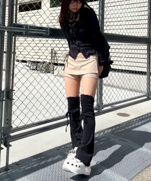 Never mind the XU / Chikashitsu+(ネバーマインド ザ エックスユー / チカシツプラス)の「【nmtc+】stripe rap pants / 【エヌエムティーシープラス】ストライプボーダーラップスカートパンツ(スカート・レディース・チャコール/ベージュ/グレー・ONE SIZE)」の16枚目の写真