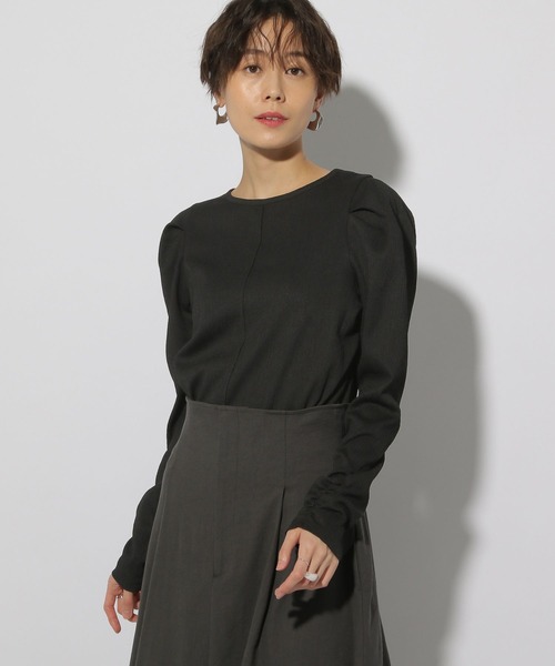 Elura（エルーラ）の「パフショルダーカットソー/323553（Tシャツ/カットソー・レディース・ブラック/ホワイト・FREE）」の11枚目の写真