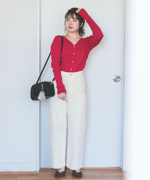 COHINA(コヒナ)の「スラブリブシェイプカーディガン 【低身長・小柄女性】(カーディガン/ボレロ・レディース・ベージュ/ホワイト/レッド・ONE SIZE)」の14枚目の写真
