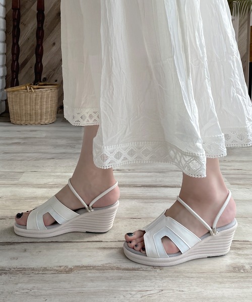 LUGG NAGG（ラグナグ）の「【REFRESH WALK】【2WAY】ストラップ稼働サンダル【３Ｅ】（サンダル・レディース・ブラック/シルバー/ホワイト・L/M/S）」の9枚目の写真