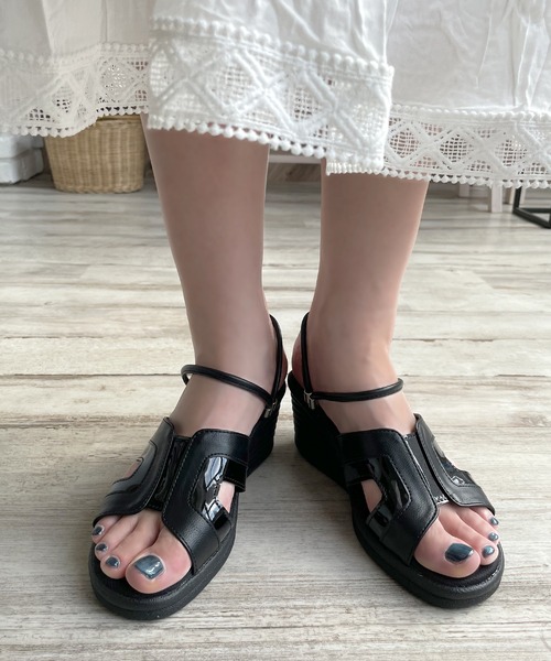 LUGG NAGG（ラグナグ）の「【REFRESH WALK】【2WAY】ストラップ稼働サンダル【３Ｅ】（サンダル・レディース・ブラック/シルバー/ホワイト・L/M/S）」の11枚目の写真