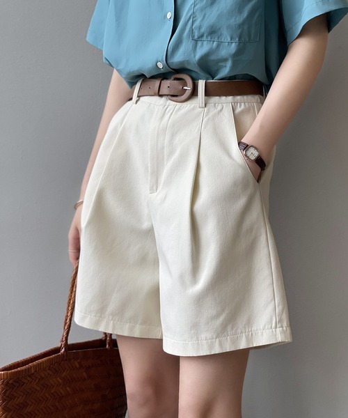 Teem Store（チームストア）の「ベルト付き タックハーフショートパンツ（その他パンツ・レディース・ホワイト/ベージュ/ブラック・S/M）」の3枚目の写真