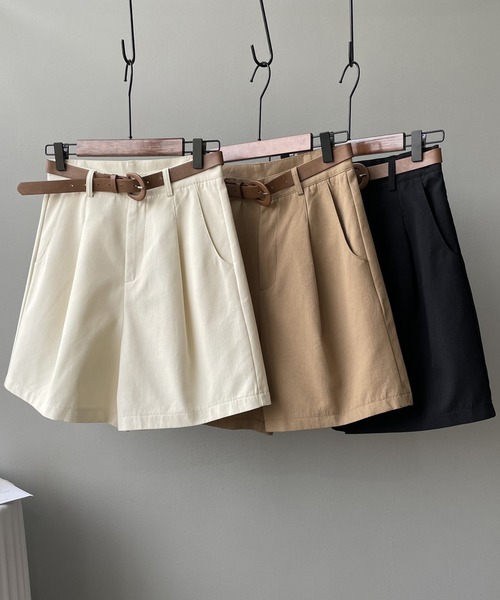 Teem Store（チームストア）の「ベルト付き タックハーフショートパンツ（その他パンツ・レディース・ホワイト/ベージュ/ブラック・S/M）」の4枚目の写真