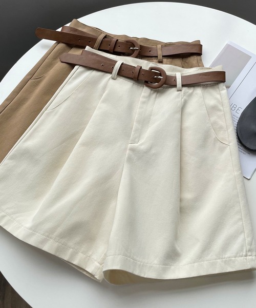 Teem Store（チームストア）の「ベルト付き タックハーフショートパンツ（その他パンツ・レディース・ホワイト/ベージュ/ブラック・S/M）」の5枚目の写真