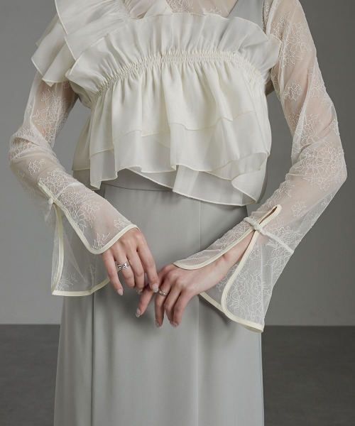 Callarus(カラルス)の「〔Callarus〕ベルスリーブ花柄チュールトップス(ドレス・レディース・ブラック/アイボリー・L/M/LL/3L/S)」の8枚目の写真