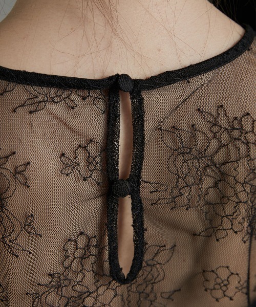 Callarus(カラルス)の「〔Callarus〕ベルスリーブ花柄チュールトップス(ドレス・レディース・ブラック/アイボリー・L/M/LL/3L/S)」の22枚目の写真