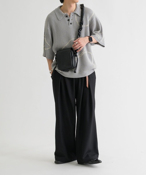 epnok(エプノック)の「シャーリングスクエアミニショルダーバッグ(ショルダーバッグ・メンズ・ブラック・ONE SIZE)」の7枚目の写真