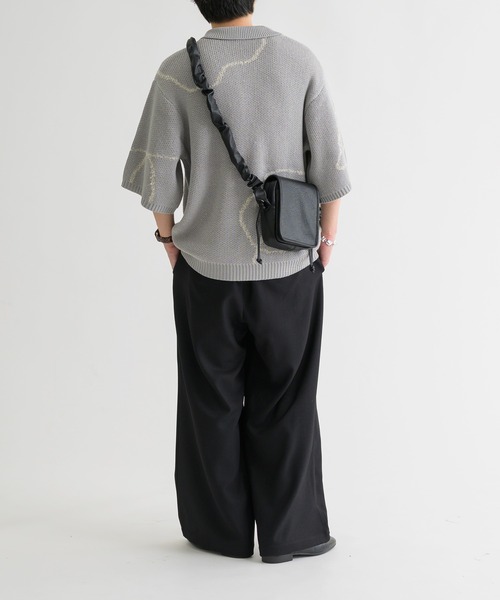 epnok(エプノック)の「シャーリングスクエアミニショルダーバッグ(ショルダーバッグ・メンズ・ブラック・ONE SIZE)」の10枚目の写真