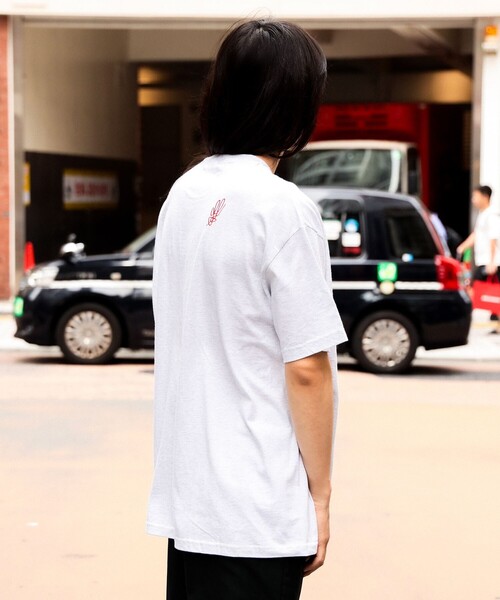 TOKYO CULTUART by BEAMS（トウキョウカルチャートバイビームス）の「norahi / starskel Tee Shirt　Hologram（Tシャツ/カットソー・レディース・ライトグレー/チャコールグレー・LARGE/SMALL/MEDIUM/X-LARGE）」の8枚目の写真