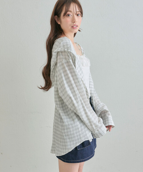 OLIVE des OLIVE(オリーブデオリーブ)の「フードBigシャツ(シャツ/ブラウス・レディース・ネイビー/サックスブルー/アイボリー/オフホワイト・FREE)」の20枚目の写真