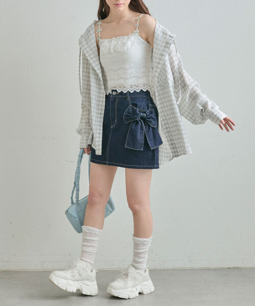 OLIVE des OLIVE(オリーブデオリーブ)の「フードBigシャツ(シャツ/ブラウス・レディース・ネイビー/サックスブルー/アイボリー/オフホワイト・FREE)」の22枚目の写真