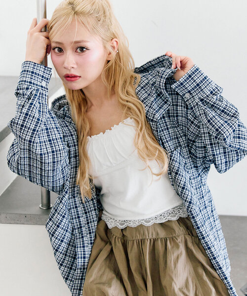 OLIVE des OLIVE(オリーブデオリーブ)の「フードBigシャツ(シャツ/ブラウス・レディース・ネイビー/サックスブルー/アイボリー/オフホワイト・FREE)」の1枚目の写真