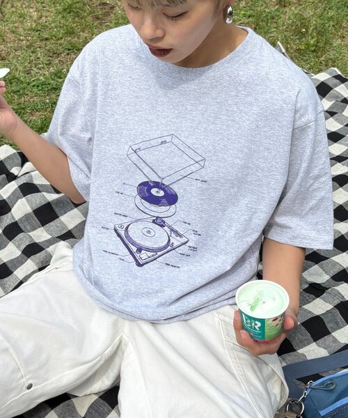 CIAOPANIC TYPY（チャオパニックティピー）の「【UNISEX】レコードTEE（Tシャツ/カットソー・レディース・ホワイト/グレー/ブラック・MEDIUM/LARGE）」の13枚目の写真