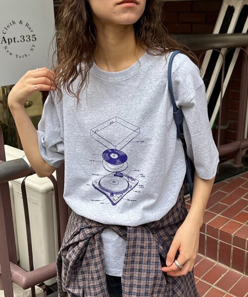 CIAOPANIC TYPY（チャオパニックティピー）の「【UNISEX】レコードTEE（Tシャツ/カットソー・レディース・ホワイト/グレー/ブラック・MEDIUM/LARGE）」の18枚目の写真