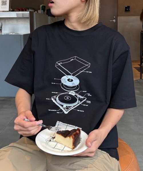 CIAOPANIC TYPY（チャオパニックティピー）の「【UNISEX】レコードTEE（Tシャツ/カットソー・レディース・ホワイト/グレー/ブラック・MEDIUM/LARGE）」の4枚目の写真