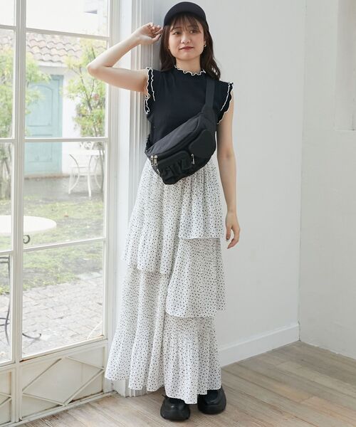 MAJESTIC LEGON（マジェスティックレゴン）の「ノースリフリルメロウリブトップス（Tシャツ/カットソー・レディース・アイボリー/グレイッシュベージュ/イエロー/モカ/ライトグリーン/ブルー/ネイビー/ブラック系その他/ブラック/ボルドー・MEDIUM）」の12枚目の写真