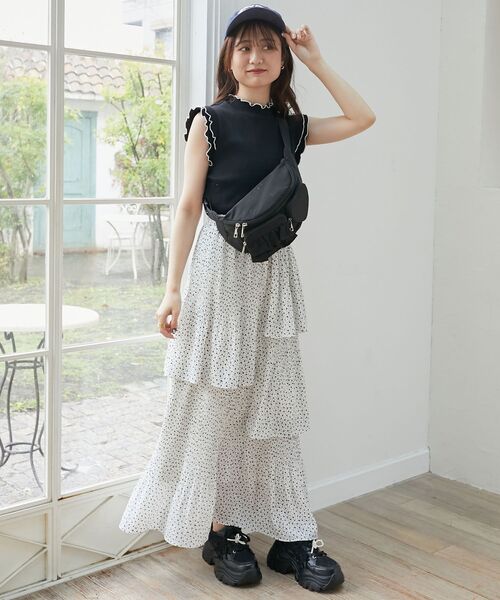 MAJESTIC LEGON（マジェスティックレゴン）の「ノースリフリルメロウリブトップス（Tシャツ/カットソー・レディース・アイボリー/グレイッシュベージュ/イエロー/モカ/ライトグリーン/ブルー/ネイビー/ブラック系その他/ブラック/ボルドー・MEDIUM）」の13枚目の写真