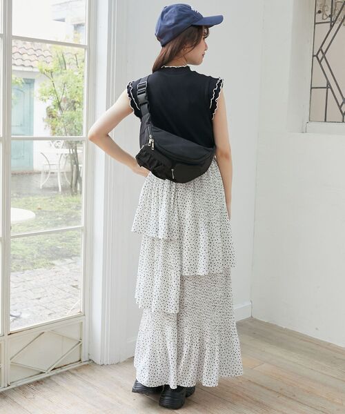 MAJESTIC LEGON（マジェスティックレゴン）の「ノースリフリルメロウリブトップス（Tシャツ/カットソー・レディース・アイボリー/グレイッシュベージュ/イエロー/モカ/ライトグリーン/ブルー/ネイビー/ブラック系その他/ブラック/ボルドー・MEDIUM）」の14枚目の写真