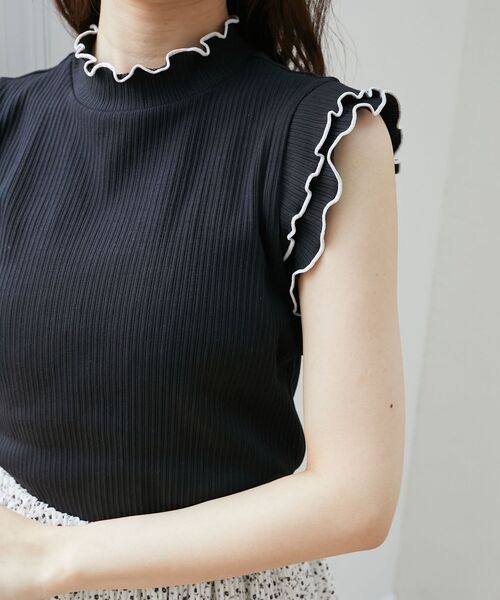 MAJESTIC LEGON（マジェスティックレゴン）の「ノースリフリルメロウリブトップス（Tシャツ/カットソー・レディース・アイボリー/グレイッシュベージュ/イエロー/モカ/ライトグリーン/ブルー/ネイビー/ブラック系その他/ブラック/ボルドー・MEDIUM）」の17枚目の写真