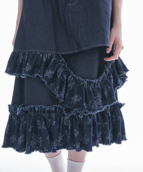 damage frill denim skirt／花柄ジャガードフリルデザイン