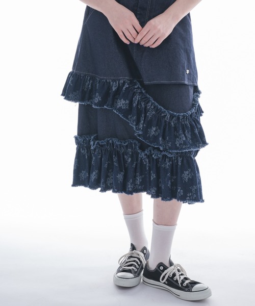 idem（イデム）の「damage frill denim skirt／花柄ジャガードフリルデザインスカート（デニムスカート・レディース・ブルー/ネイビー・FREE）」の7枚目の写真