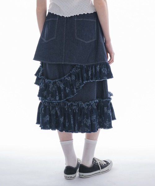 idem（イデム）の「damage frill denim skirt／花柄ジャガードフリルデザインスカート（デニムスカート・レディース・ブルー/ネイビー・FREE）」の9枚目の写真