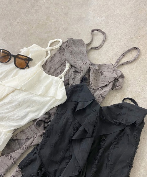 non-hedge（ノンヘッジ）の「ダメージフリルアシメキャミソール（キャミソール・レディース・アイボリー/ブラック/チャコールグレー・FREE）」の5枚目の写真