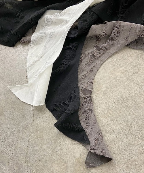 non-hedge（ノンヘッジ）の「ダメージフリルアシメキャミソール（キャミソール・レディース・アイボリー/ブラック/チャコールグレー・FREE）」の4枚目の写真