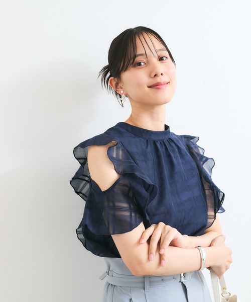 VIS(ビス)の「【洗える】2WAYショルダーシアーチェックブラウス(シャツ/ブラウス・レディース・ピンク系その他2/ネイビー/ベージュ系その他・FREE)」の10枚目の写真