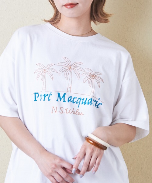 CUBE SUGAR(キューブシュガー)の「21/-シルケット風天竺接触冷感裾タックTシャツ(Tシャツ/カットソー・レディース・イエロー/ネイビー/ホワイト/ブルー/マルチ・M)」の2枚目の写真