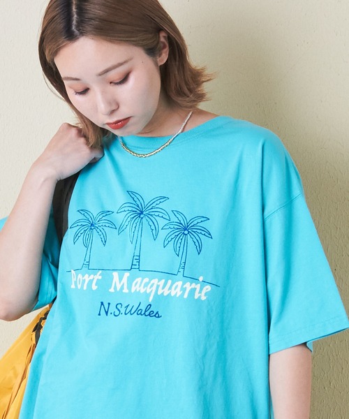 CUBE SUGAR(キューブシュガー)の「21/-シルケット風天竺接触冷感裾タックTシャツ(Tシャツ/カットソー・レディース・イエロー/ネイビー/ホワイト/ブルー/マルチ・M)」の4枚目の写真