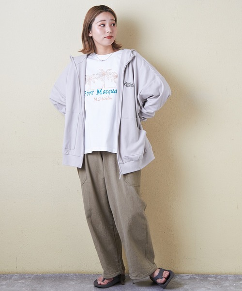 CUBE SUGAR(キューブシュガー)の「21/-シルケット風天竺接触冷感裾タックTシャツ(Tシャツ/カットソー・レディース・イエロー/ネイビー/ホワイト/ブルー/マルチ・M)」の15枚目の写真