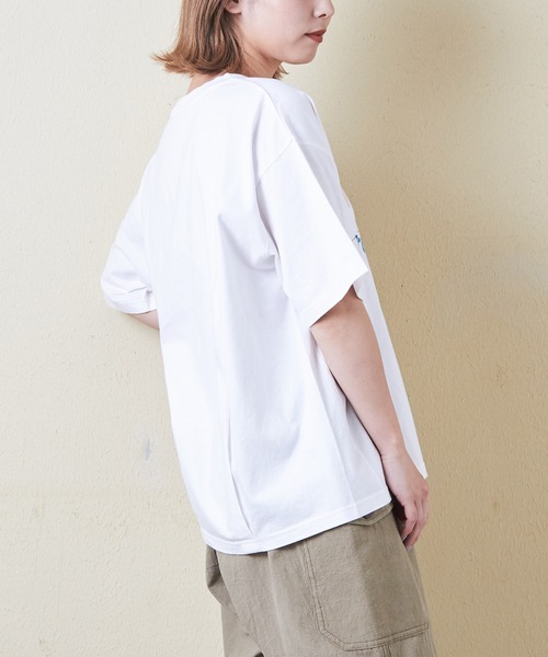 CUBE SUGAR(キューブシュガー)の「21/-シルケット風天竺接触冷感裾タックTシャツ(Tシャツ/カットソー・レディース・イエロー/ネイビー/ホワイト/ブルー/マルチ・M)」の18枚目の写真