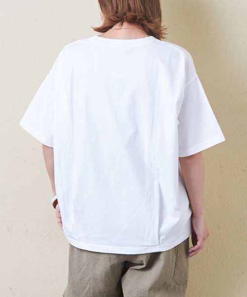 CUBE SUGAR(キューブシュガー)の「21/-シルケット風天竺接触冷感裾タックTシャツ(Tシャツ/カットソー・レディース・イエロー/ネイビー/ホワイト/ブルー/マルチ・M)」の19枚目の写真