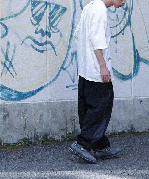 MDR(エムディアール)の「冷感サイドタックナイロンパンツ(その他パンツ・メンズ・グレイッシュベージュ/ブラック・L/M)」の12枚目の写真