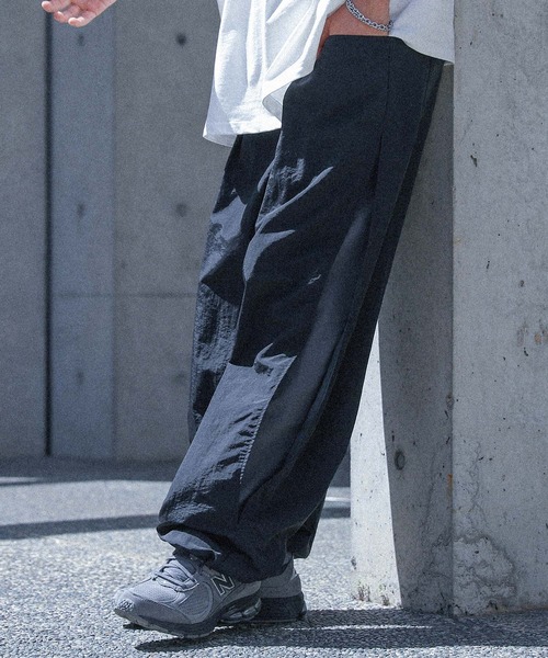 MDR(エムディアール)の「冷感サイドタックナイロンパンツ(その他パンツ・メンズ・グレイッシュベージュ/ブラック・L/M)」の8枚目の写真