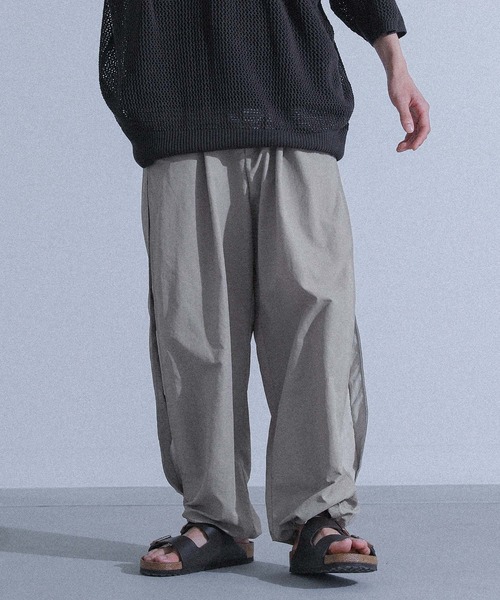 MDR(エムディアール)の「冷感サイドタックナイロンパンツ(その他パンツ・メンズ・グレイッシュベージュ/ブラック・L/M)」の13枚目の写真